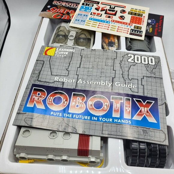 Learning‎ Curve Toys Robotix 2000 with 2 Working Motors - Picture 4 of 8